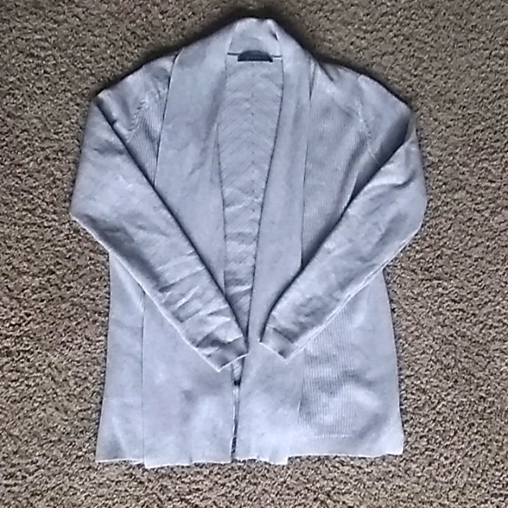 Cyrus women's sweater size M. Oatmeal color